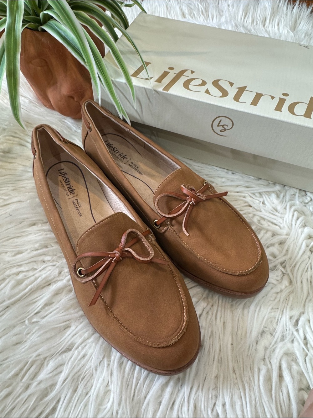 Life Stride Women’s Brown Suede Moccasin Loafers with Bow